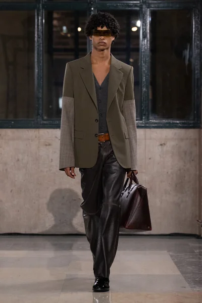 Look 39
